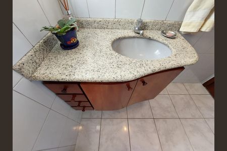 Casa à venda com 360m², 4 quartos e 5 vagas Casa à venda com 360m², 4 quartos e 5 vagasLavabo