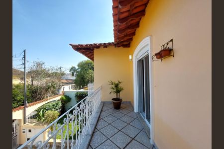 Casa à venda com 360m², 4 quartos e 5 vagas Casa à venda com 360m², 4 quartos e 5 vagasVaranda do Quarto 1
