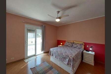 Casa à venda com 360m², 4 quartos e 5 vagas Casa à venda com 360m², 4 quartos e 5 vagasSuíte 1