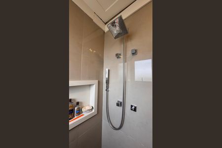 Apartamento para alugar com 110m², 2 quartos e 2 vagas Apartamento para alugar com 110m², 2 quartos e 2 vagasBanheiro da Suíte 1