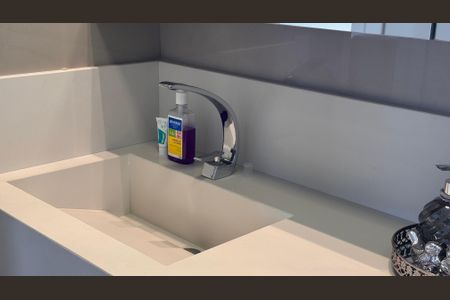 Apartamento para alugar com 110m², 2 quartos e 2 vagas Apartamento para alugar com 110m², 2 quartos e 2 vagasBanheiro da Suíte 1