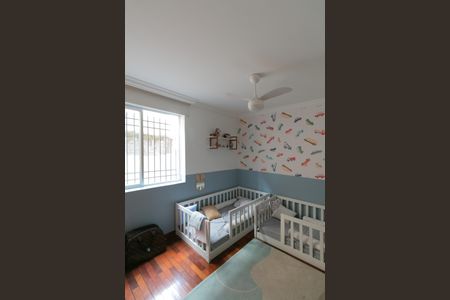 Apartamento à venda com 202m², 4 quartos e 2 vagas Apartamento à venda com 202m², 4 quartos e 2 vagasQuarto 4