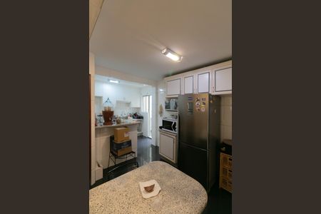 Apartamento à venda com 202m², 4 quartos e 2 vagas Apartamento à venda com 202m², 4 quartos e 2 vagasCozinha