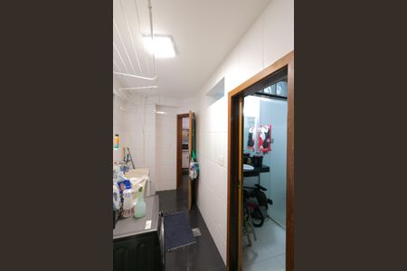 Apartamento à venda com 202m², 4 quartos e 2 vagas Apartamento à venda com 202m², 4 quartos e 2 vagasÁrea de Serviço