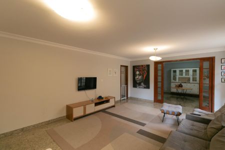 Apartamento à venda com 202m², 4 quartos e 2 vagas Apartamento à venda com 202m², 4 quartos e 2 vagasSala