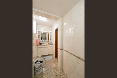 Apartamento à venda com 202m², 4 quartos e 2 vagas Apartamento à venda com 202m², 4 quartos e 2 vagasBanheiro Suite