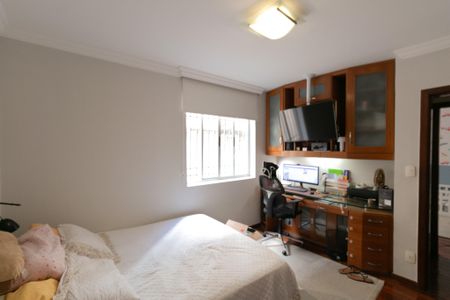 Apartamento à venda com 202m², 4 quartos e 2 vagas Apartamento à venda com 202m², 4 quartos e 2 vagasQuarto 3 Suite