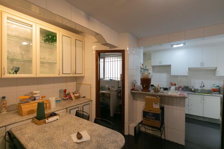 Apartamento à venda com 202m², 4 quartos e 2 vagas Apartamento à venda com 202m², 4 quartos e 2 vagasCozinha