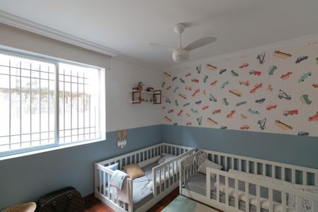 Apartamento à venda com 202m², 4 quartos e 2 vagas Apartamento à venda com 202m², 4 quartos e 2 vagasQuarto 4