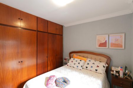 Apartamento à venda com 202m², 4 quartos e 2 vagas Apartamento à venda com 202m², 4 quartos e 2 vagasQuarto 1