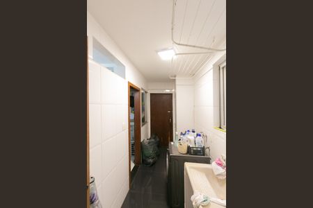 Apartamento à venda com 202m², 4 quartos e 2 vagas Apartamento à venda com 202m², 4 quartos e 2 vagasÁrea de Serviço