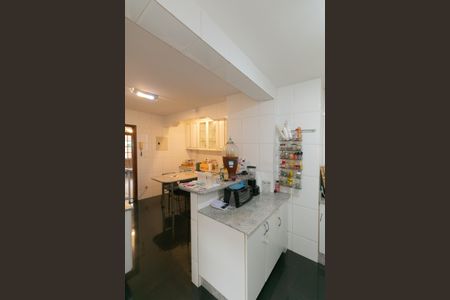 Apartamento à venda com 202m², 4 quartos e 2 vagas Apartamento à venda com 202m², 4 quartos e 2 vagasCozinha