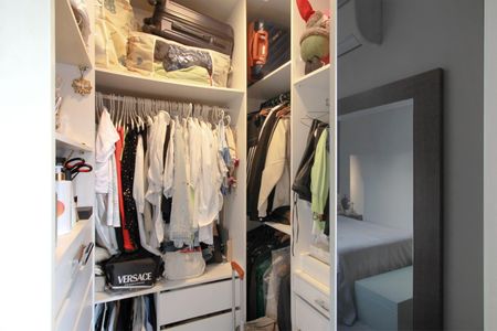 Apartamento à venda com 96m², 3 quartos e 2 vagasCloset da Suite
