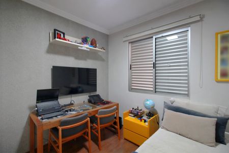 Apartamento à venda com 96m², 3 quartos e 2 vagasQuarto 2
