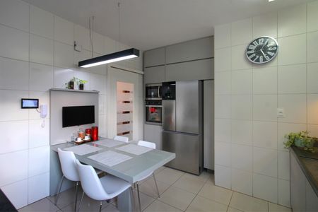 Apartamento à venda com 96m², 3 quartos e 2 vagasCozinha