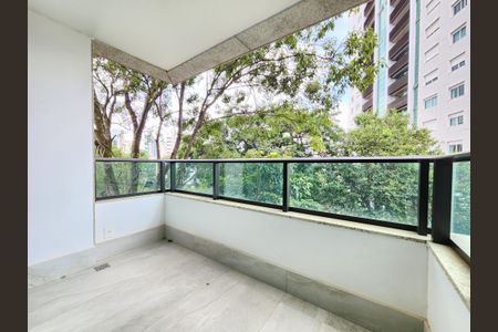 Apartamento à venda com 140m², 4 quartos e 4 vagas Apartamento à venda com 140m², 4 quartos e 4 vagasVaranda da Sala