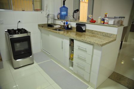 Casa à venda com 172m², 3 quartos e 2 vagasCozinha