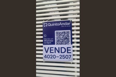 Casa à venda com 172m², 3 quartos e 2 vagas Casa à venda com 172m², 3 quartos e 2 vagasPlaquinha