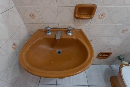 Casa à venda com 300m², 4 quartos e 2 vagasBanheiro 1