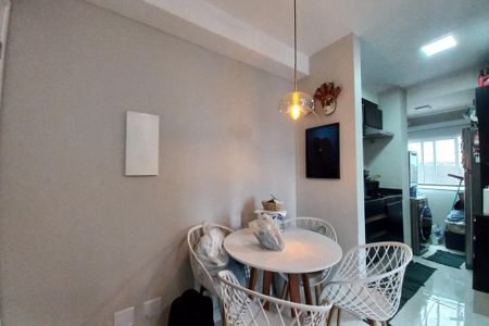 Apartamento à venda com 55m², 2 quartos e 1 vaga Apartamento à venda com 55m², 2 quartos e 1 vagaSala de Jantar