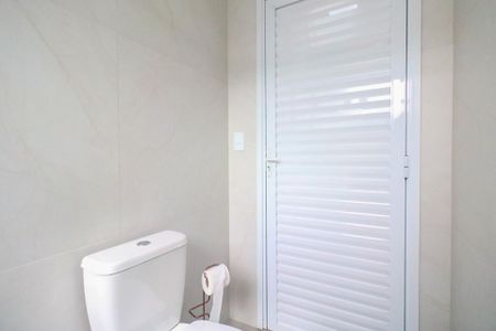 Casa à venda com 200m², 3 quartos e 4 vagas Casa à venda com 200m², 3 quartos e 4 vagasBanheiro da Área Gourmet