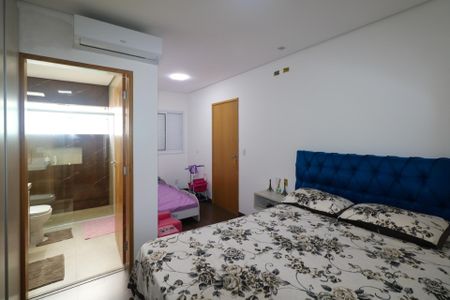 Casa à venda com 200m², 3 quartos e 4 vagas Casa à venda com 200m², 3 quartos e 4 vagasSuíte 2