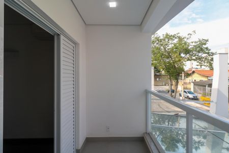 Casa à venda com 200m², 3 quartos e 4 vagas Casa à venda com 200m², 3 quartos e 4 vagasVaranda da Suíte 1