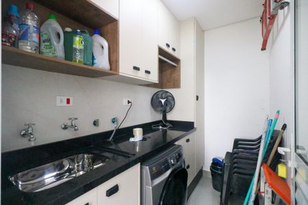 Casa à venda com 200m², 3 quartos e 4 vagas Casa à venda com 200m², 3 quartos e 4 vagasÁrea de Serviço