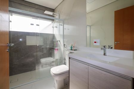 Casa à venda com 200m², 3 quartos e 4 vagas Casa à venda com 200m², 3 quartos e 4 vagasBanheiro da Suíte 3