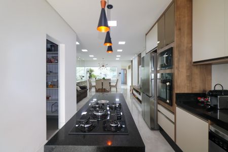 Casa à venda com 200m², 3 quartos e 4 vagas Casa à venda com 200m², 3 quartos e 4 vagasCozinha