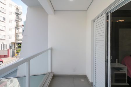 Casa à venda com 200m², 3 quartos e 4 vagas Casa à venda com 200m², 3 quartos e 4 vagasVaranda da Suíte 1