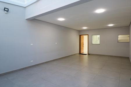 Casa à venda com 200m², 3 quartos e 4 vagas Casa à venda com 200m², 3 quartos e 4 vagasGaragem
