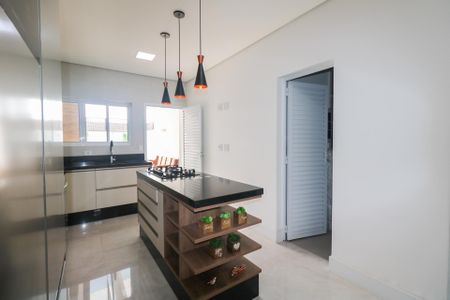 Casa à venda com 200m², 3 quartos e 4 vagas Casa à venda com 200m², 3 quartos e 4 vagasCozinha