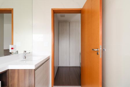 Casa à venda com 200m², 3 quartos e 4 vagas Casa à venda com 200m², 3 quartos e 4 vagasBanheiro da Suíte 3