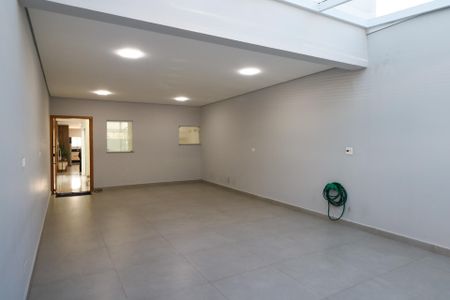 Casa à venda com 200m², 3 quartos e 4 vagas Casa à venda com 200m², 3 quartos e 4 vagasGaragem