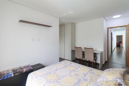 Casa à venda com 200m², 3 quartos e 4 vagas Casa à venda com 200m², 3 quartos e 4 vagasSuíte 3