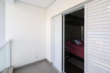Casa à venda com 200m², 3 quartos e 4 vagas Casa à venda com 200m², 3 quartos e 4 vagasVaranda da Suíte 1