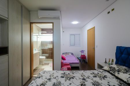 Casa à venda com 200m², 3 quartos e 4 vagas Casa à venda com 200m², 3 quartos e 4 vagasSuíte 2