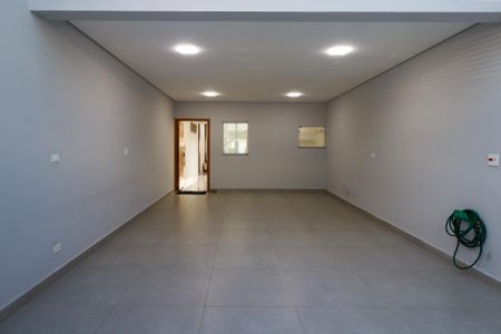 Casa à venda com 200m², 3 quartos e 4 vagas Casa à venda com 200m², 3 quartos e 4 vagasGaragem