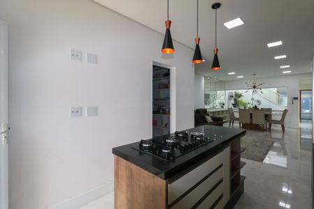 Casa à venda com 200m², 3 quartos e 4 vagas Casa à venda com 200m², 3 quartos e 4 vagasCozinha