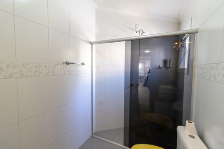 Casa de condomínio à venda com 400m², 3 quartos e 4 vagas Casa de condomínio à venda com 400m², 3 quartos e 4 vagasBanheiro
