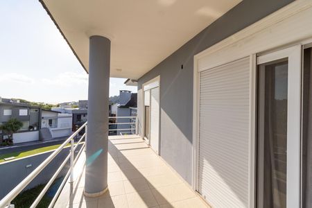Casa de condomínio à venda com 400m², 3 quartos e 4 vagas Casa de condomínio à venda com 400m², 3 quartos e 4 vagasSacada