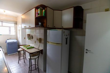 Apartamento à venda com 88m², 2 quartos e 1 vagaCozinha e Área de Serviço