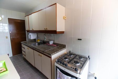 Apartamento à venda com 88m², 2 quartos e 1 vagaCozinha e Área de Serviço