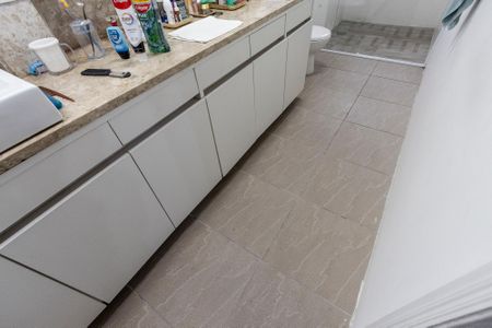 Apartamento à venda com 186m², 3 quartos e 1 vaga Apartamento à venda com 186m², 3 quartos e 1 vagaBanheiro Social