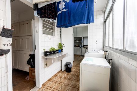 Apartamento à venda com 186m², 3 quartos e 1 vaga Apartamento à venda com 186m², 3 quartos e 1 vagaÁrea de Serviço