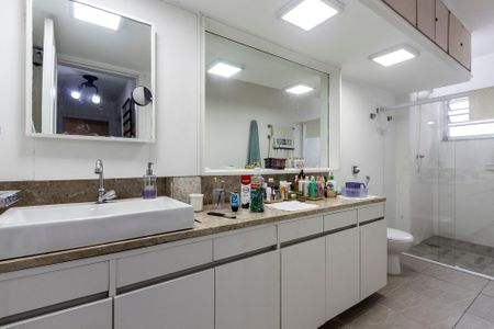 Apartamento à venda com 186m², 3 quartos e 1 vaga Apartamento à venda com 186m², 3 quartos e 1 vagaBanheiro Social