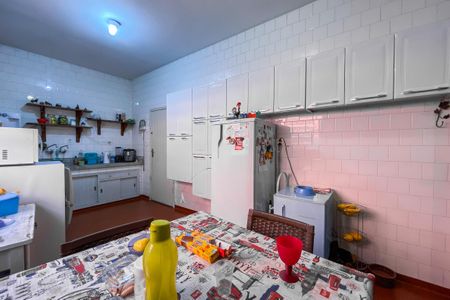 Casa à venda com 200m², 3 quartos e 4 vagas