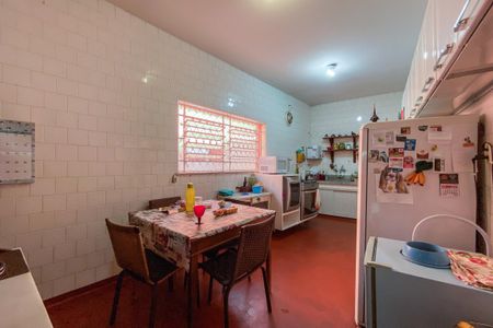 Casa à venda com 200m², 3 quartos e 4 vagas