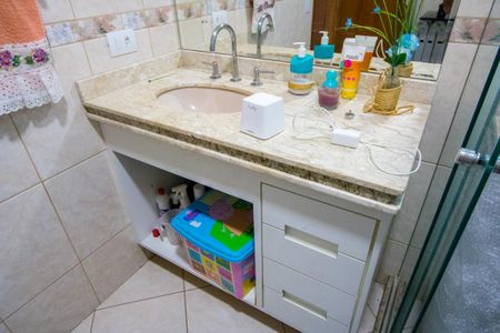 Casa à venda com 150m², 3 quartos e 3 vagas Casa à venda com 150m², 3 quartos e 3 vagasBanheiro social